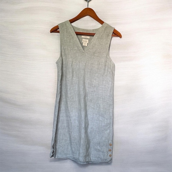 Nicole Miller Dresses & Skirts - Nicole Miller Light Gray Sleeveless V-Neck Linen Midi Dress